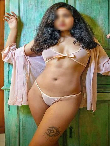 Contact Sexy Model Girls Meenambakkam